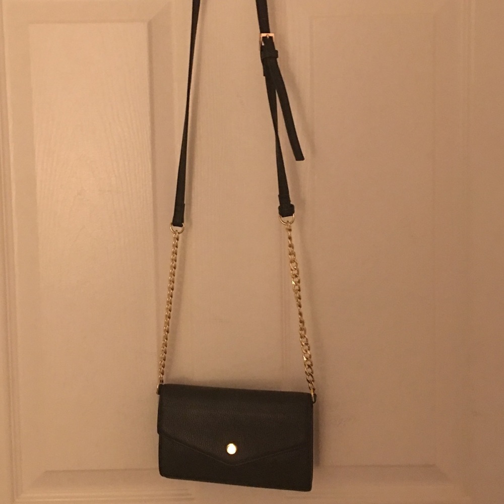 Stella & Max Crossbody Smartphone Wallet in Black - Picture 4 of 5